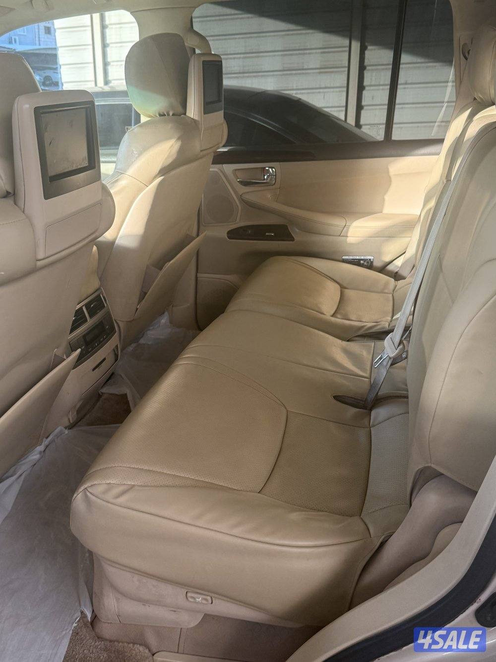 جيب لكزس LX570 موديل 2015 درجة أولى وارد الساير للبيع3