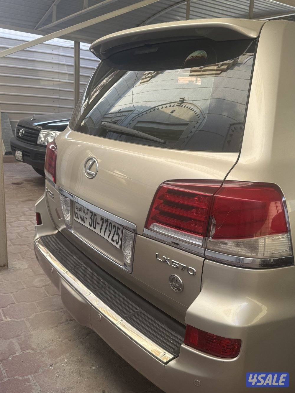 جيب لكزس LX570 موديل 2015 درجة أولى وارد الساير للبيع6