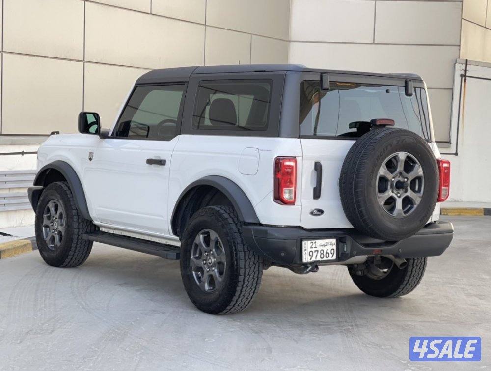 للبيع فورد برونكو 4 سلندر موديل 2023  صبغ الوكالة  الغانمعداد 163 الف4