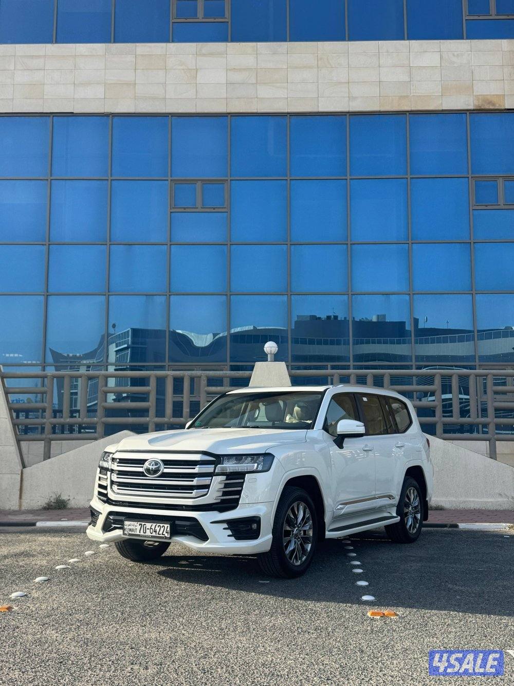 للبيع لاند كروزر ٢٠٢٣ ايرو اس0