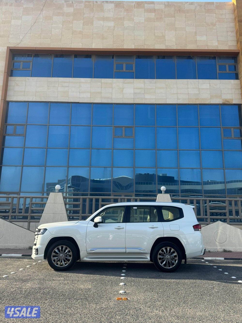 للبيع لاند كروزر ٢٠٢٣ ايرو اس1