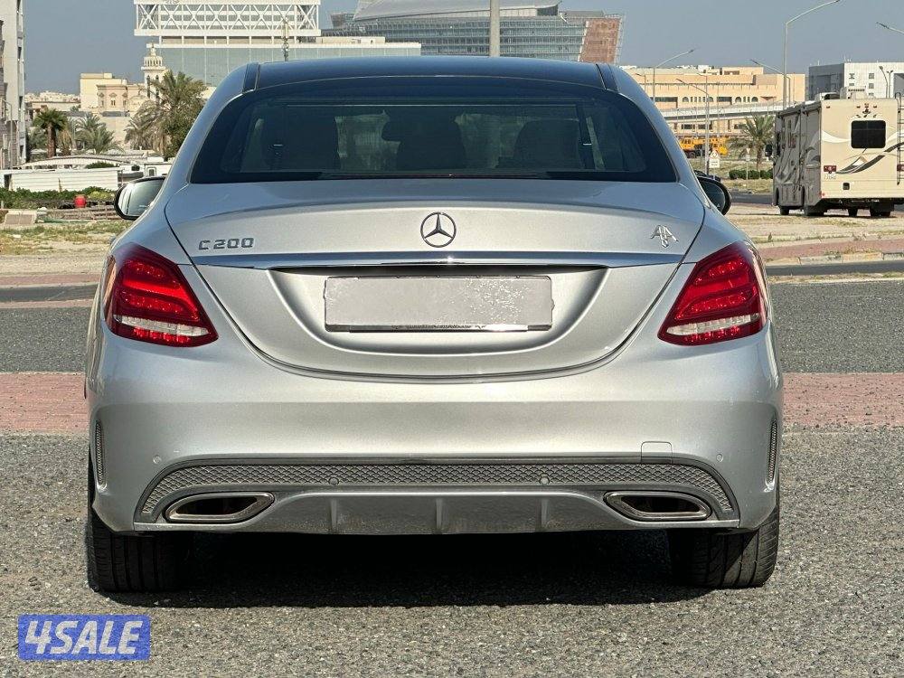 مرسيدس C200 
عداد: 121 الف7