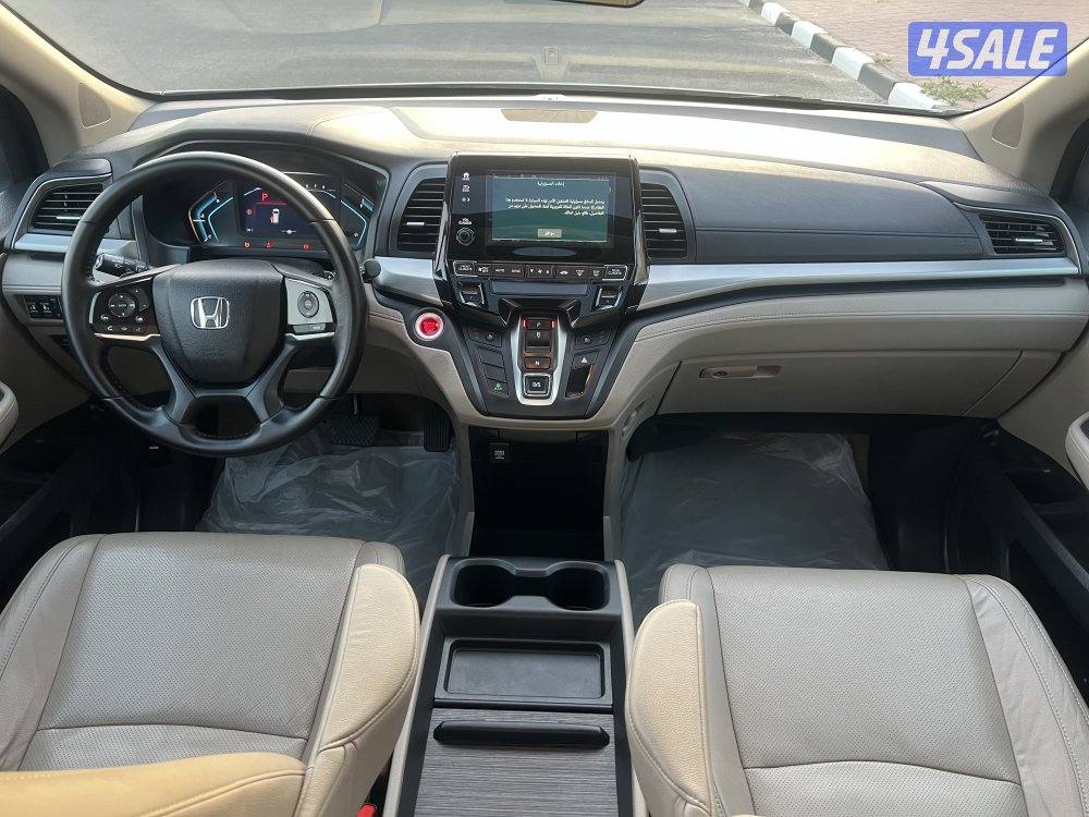 هوندا اوديسي موديل 2018 عداد190 الف صبغ الوكاله عدا قطعه شرط الفحص4