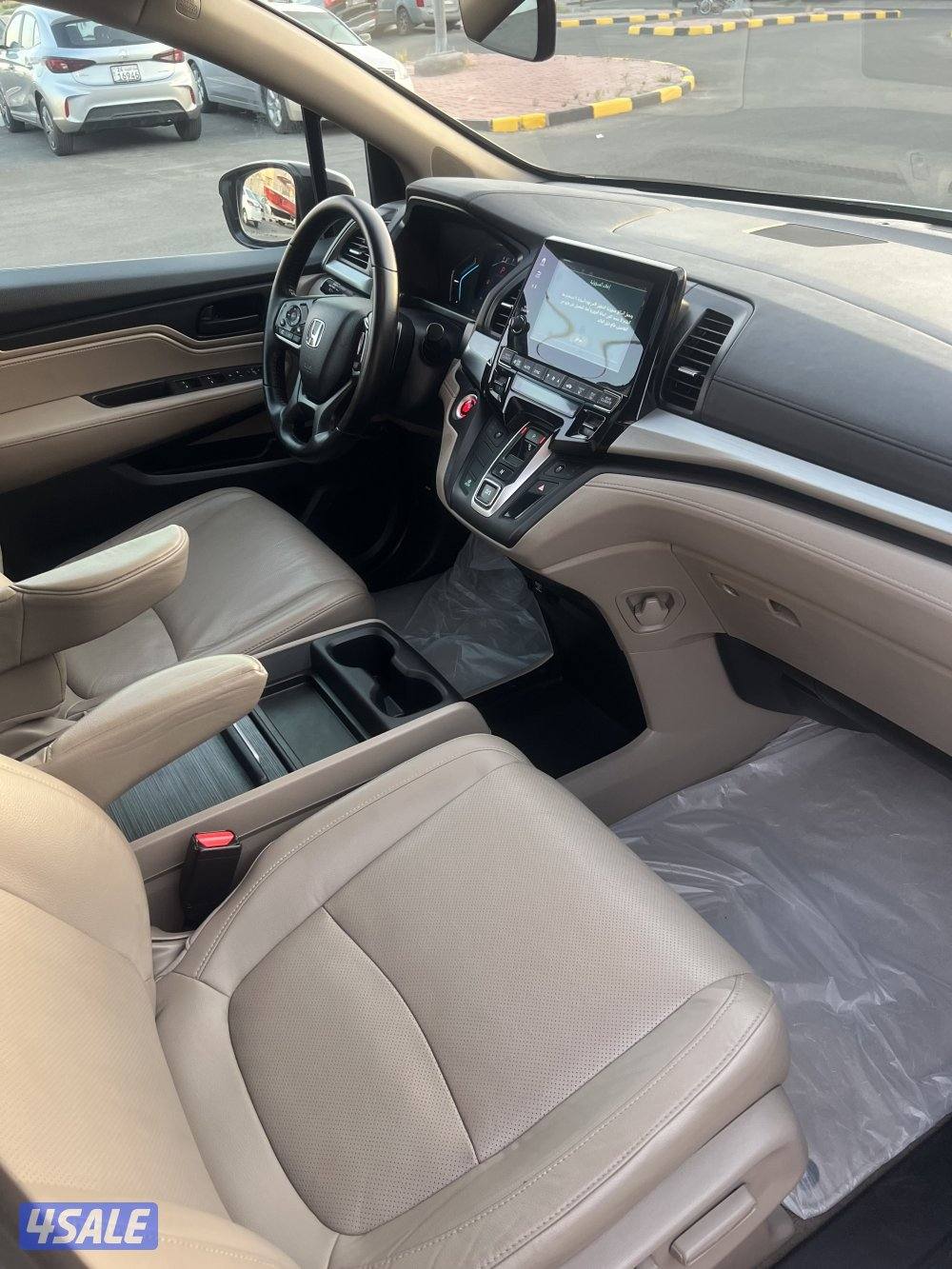 هوندا اوديسي موديل 2018 عداد190 الف صبغ الوكاله عدا قطعه شرط الفحص5