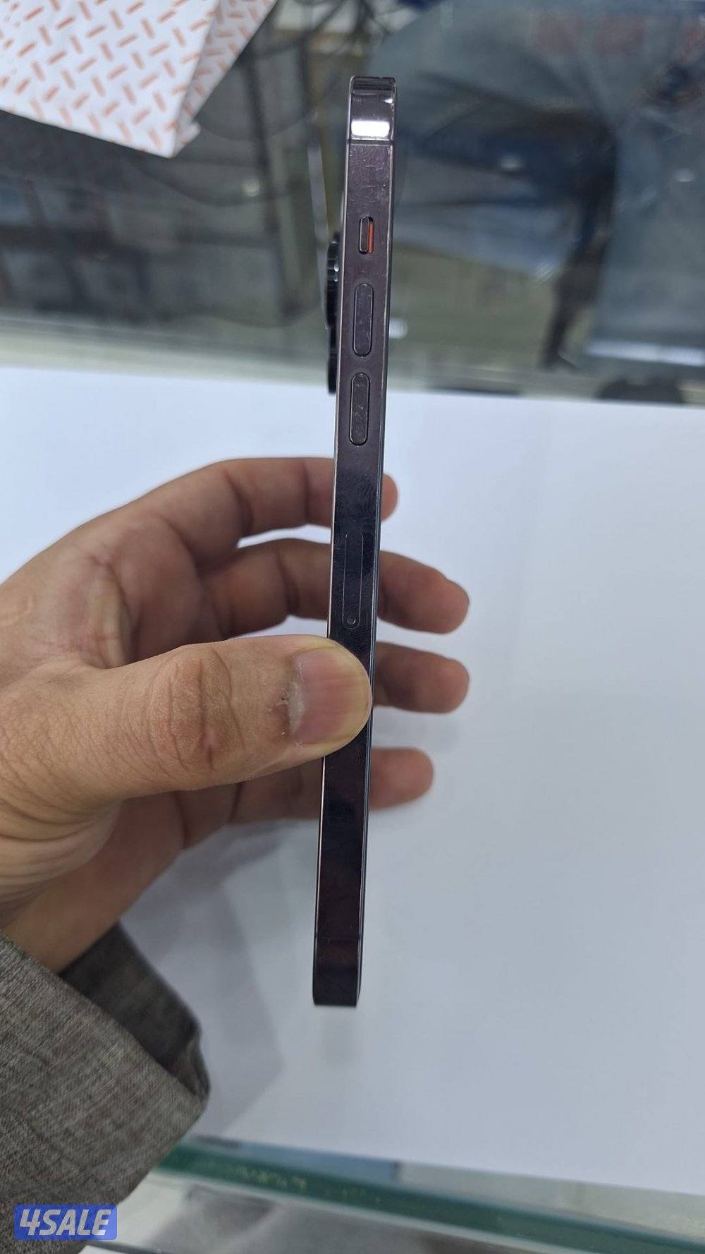 للبيع ايفون ١٤ بروماكس ٢٥٦ جيجا بطاريه ٨٠ معه كرتونه جهاز جدا نظيف3