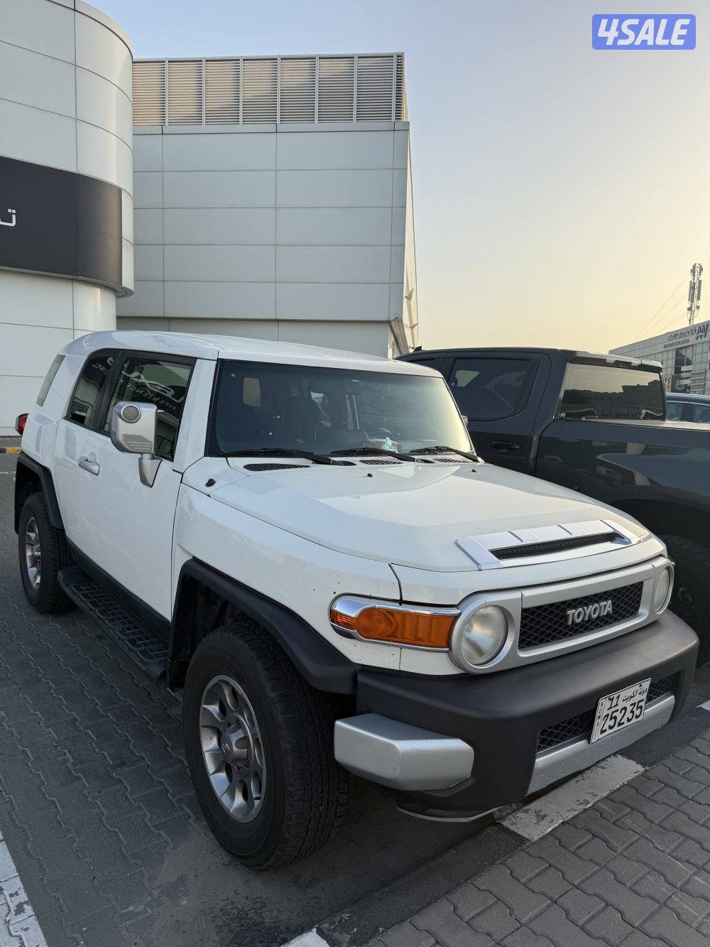 للبيع تيوتا اف جي ٢٠١٢1