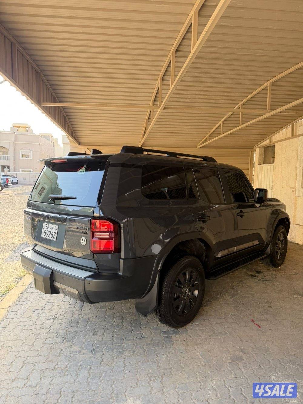 تيوتا برادو 2025/WX / عداد 8000 بحاله المصنع شرط الفحص للبيع9