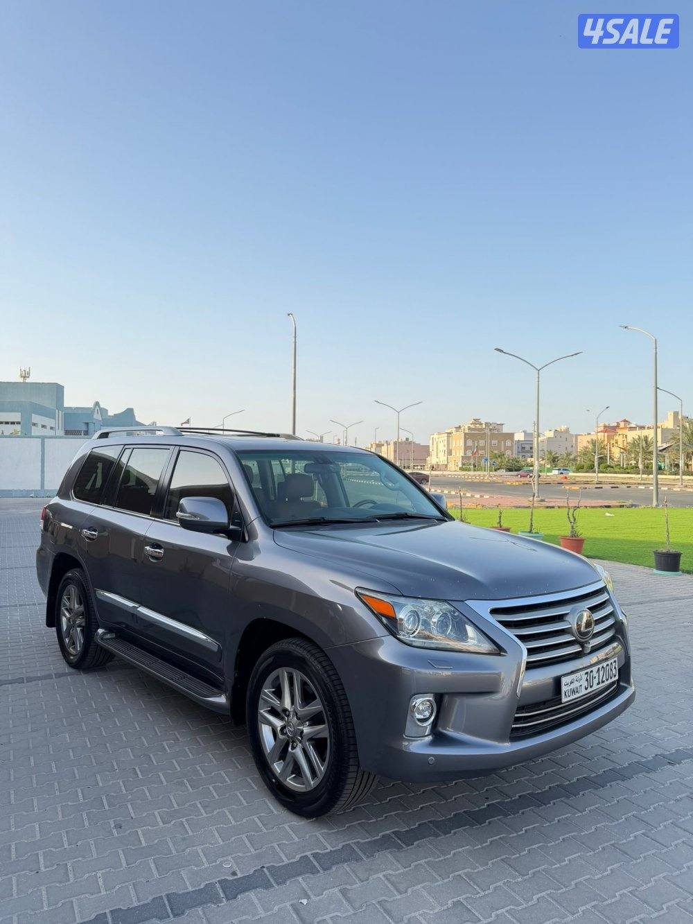 جيب لكزس الساير بحاله ممتازه شرط الفحص بلكامل 2014 للبيع4