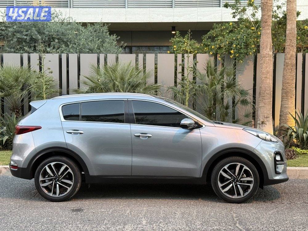 كيا سبورتاج صبغ الوكالة عداد 100 الف3