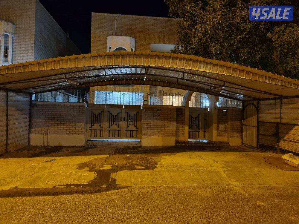 أنا صاحب البيت0