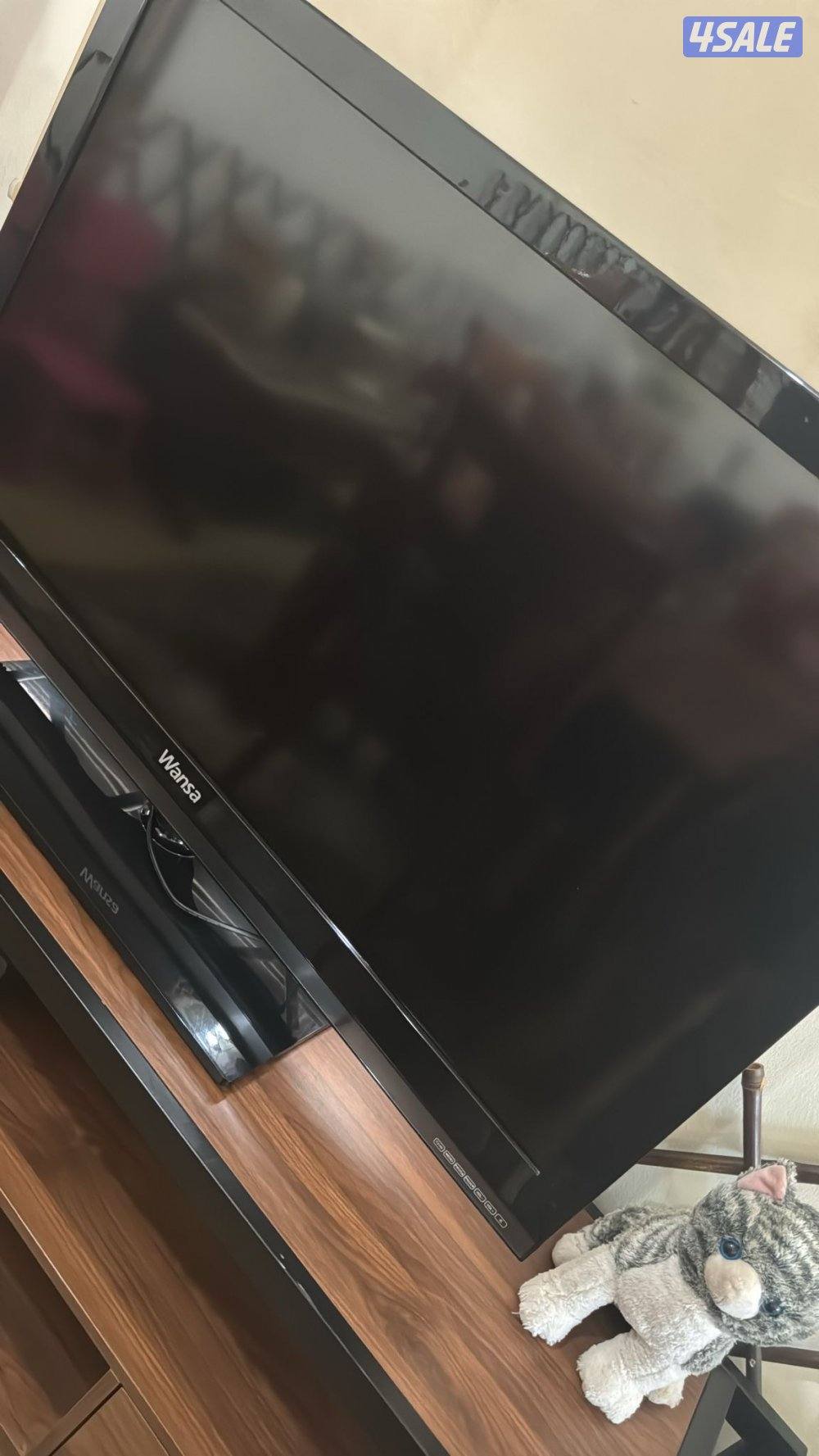 اغراض متفرقة للبيع تكييف ومكتبات تلفزيون وتلفزيون بحالة جيدة جداً5