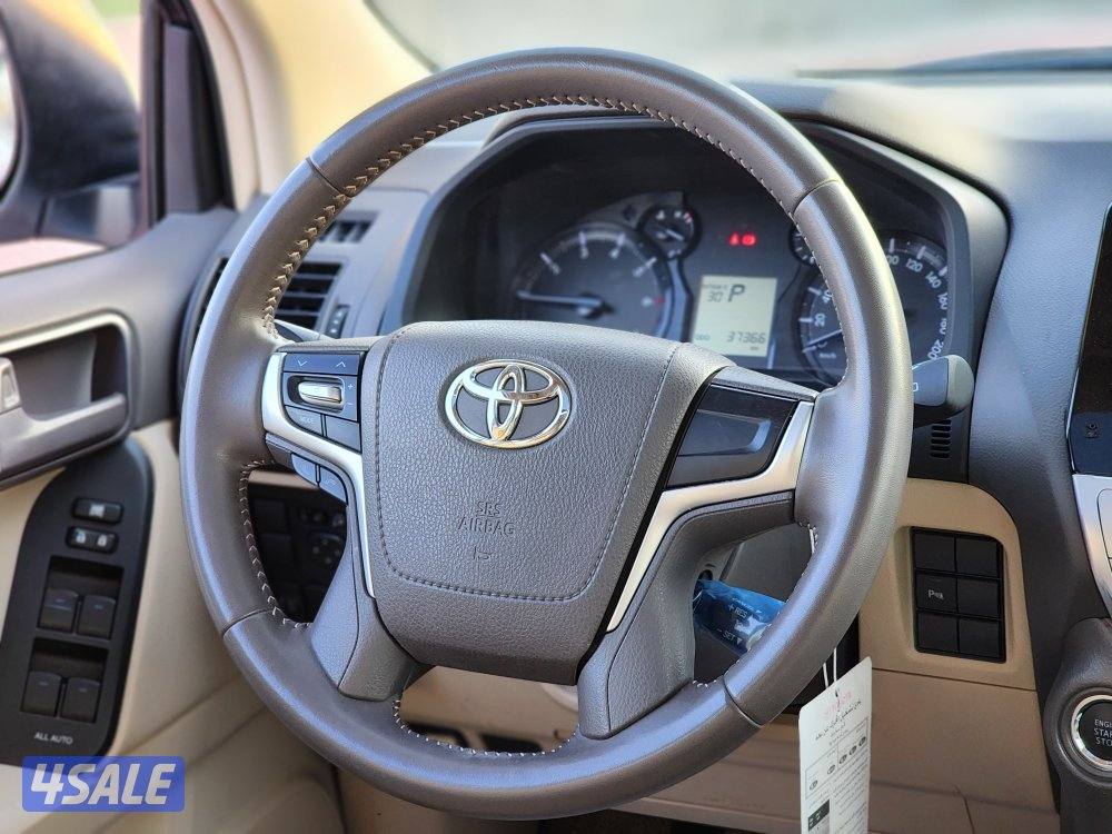 تويوتا برادو TXL أعلى مواصفات صبغ الوكالة موديل ٢٠٢٢ عداد ٣٧ ألف9