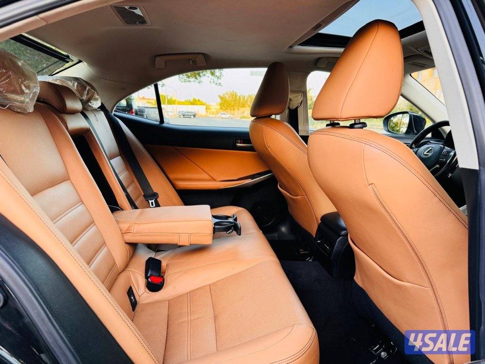 300 is بحاله ممتازه10