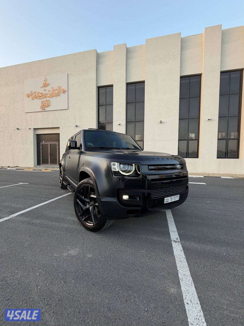 للبيع لاندروفر ديفندر 110  SE موديل 2023  سلندرV40