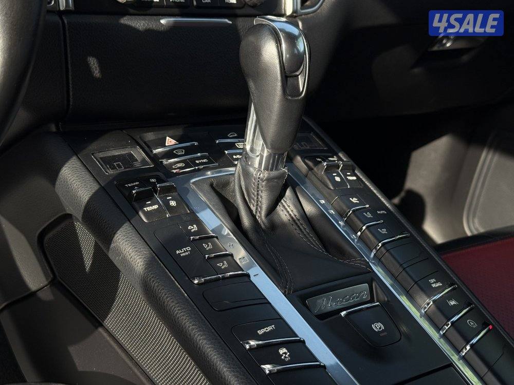 للبيع بورش ماكان موديل 2018 شرط الفحص4