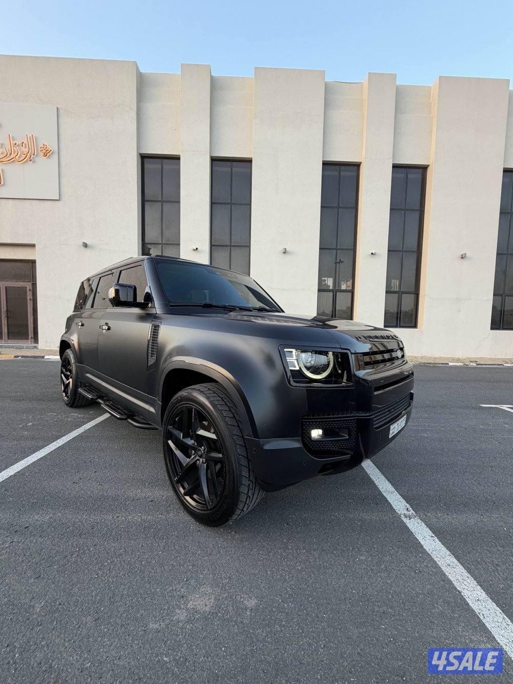 للبيع لاندروفر ديفندر 110  SE موديل 2023  سلندرV41