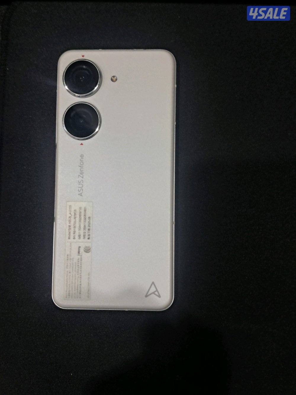 ASUS Zenfone 10 للبيع0