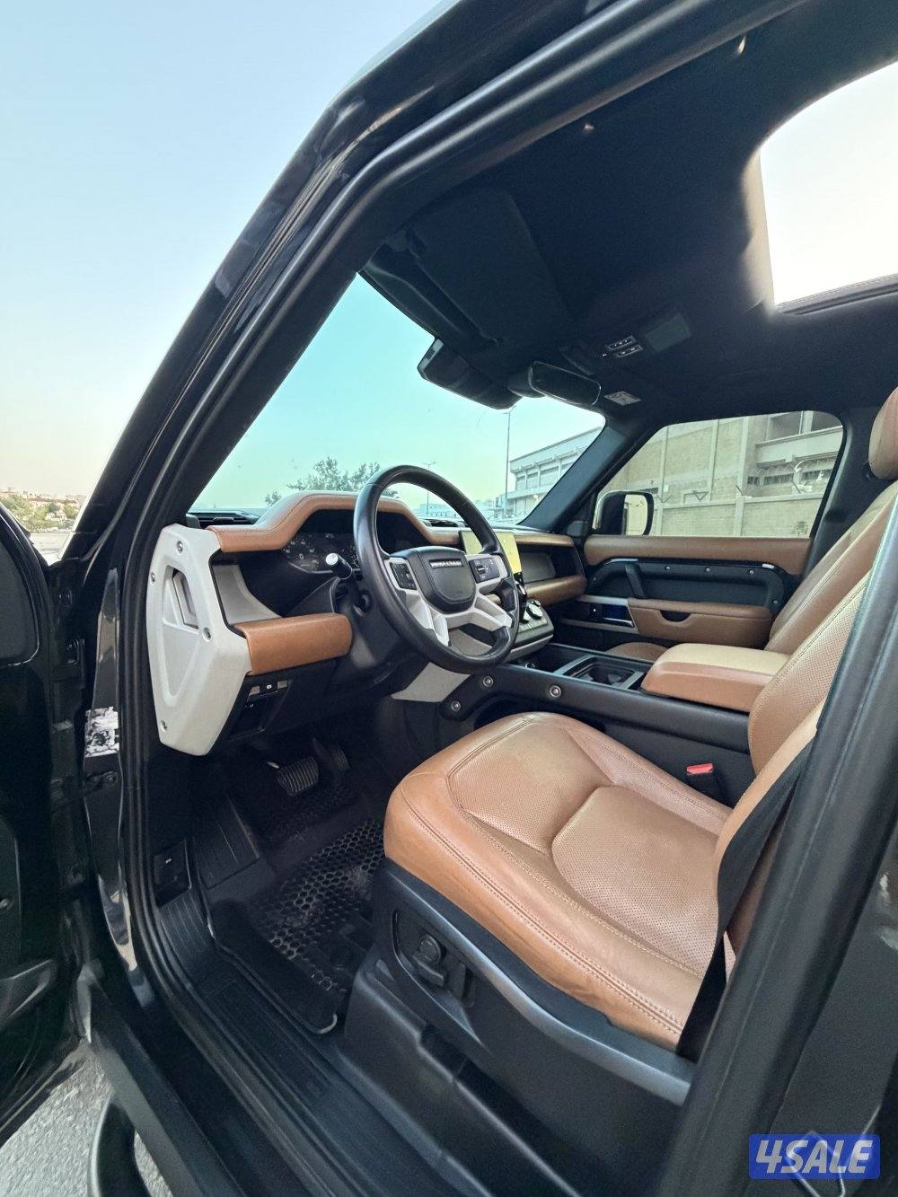 للبيع لاندروفر ديفندر 110  SE موديل 2023  سلندرV46