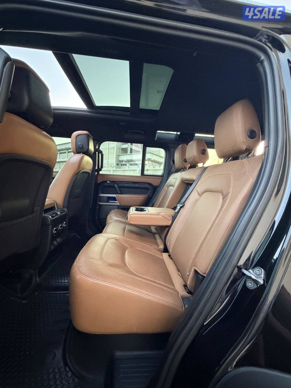 للبيع لاندروفر ديفندر 110  SE موديل 2023  سلندرV410