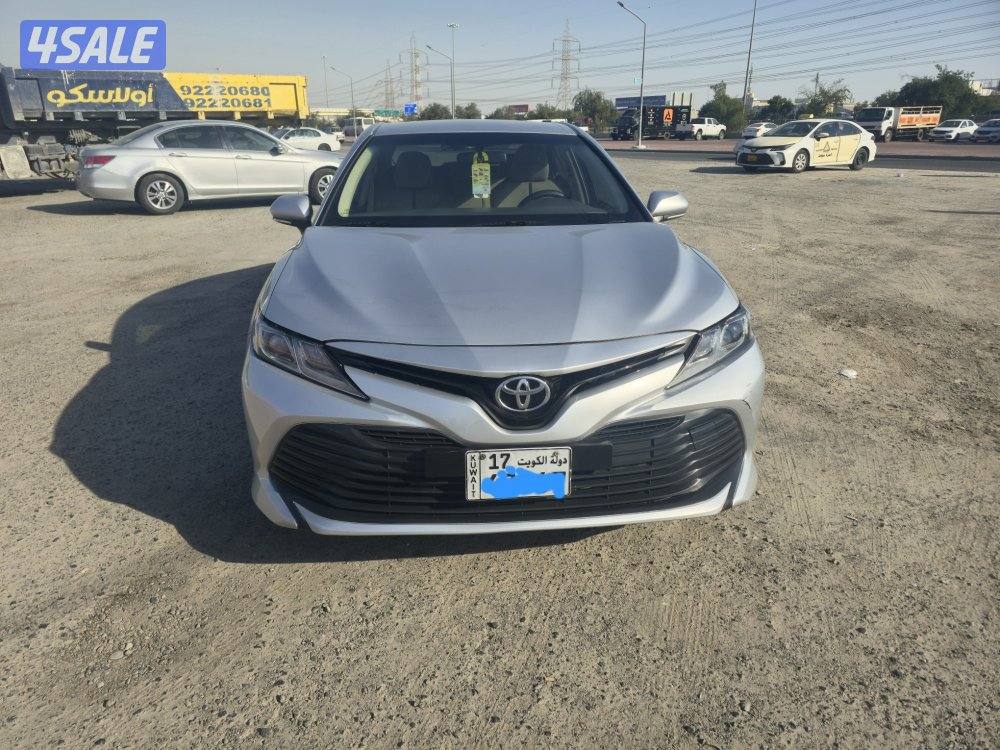 Toyota Camry 2020 model ( 72000 km )0