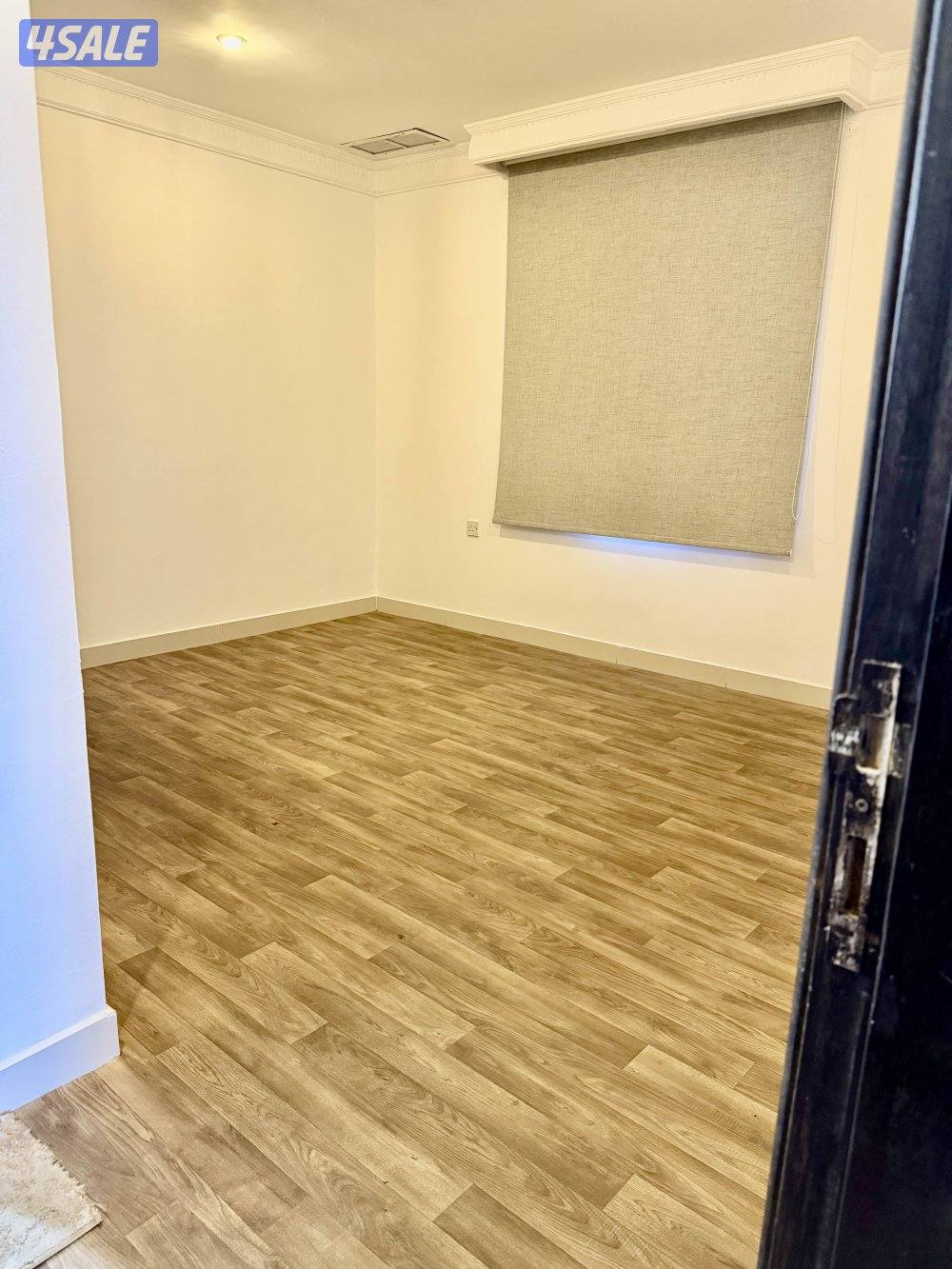 شقق للاجار ٢غرفه ٢حمام صاله ومطبخ يوجد استديو ابو حليفه علي البحر3