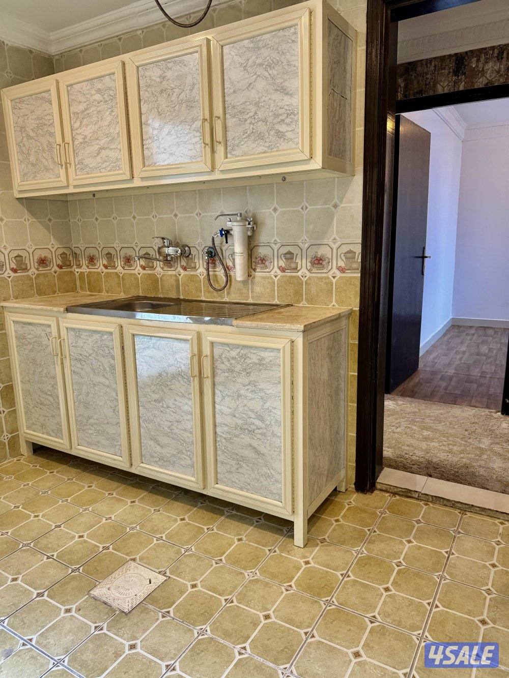 شقق للاجار ٢غرفه ٢حمام صاله ومطبخ يوجد استديو ابو حليفه علي البحر11