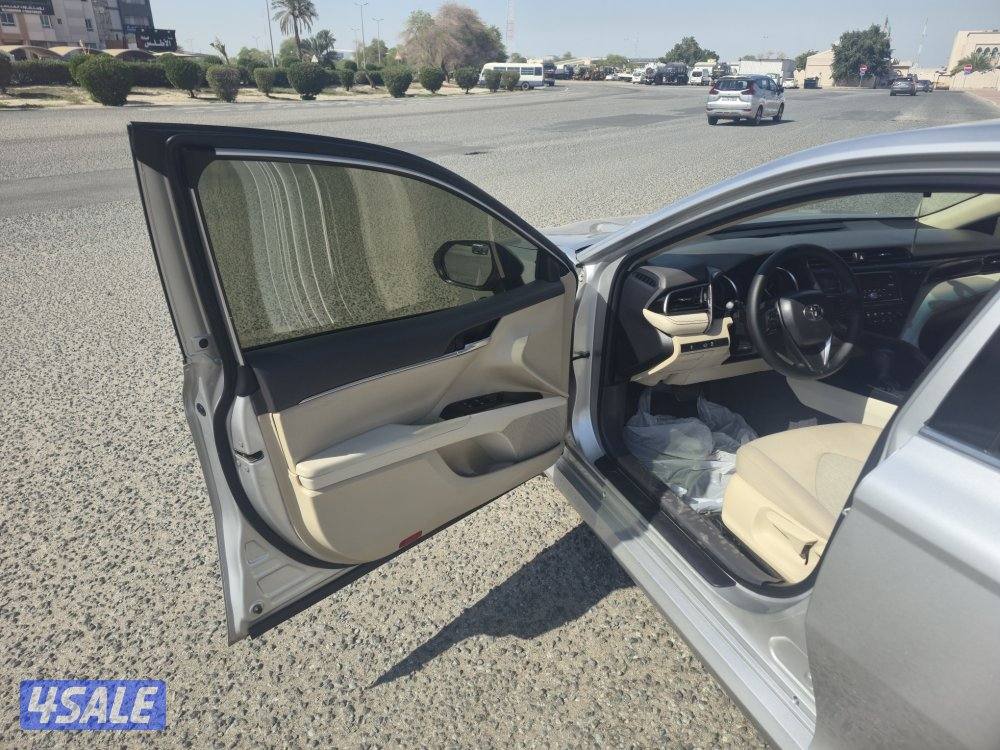 Toyota Camry 2020 model ( 72000 km )11