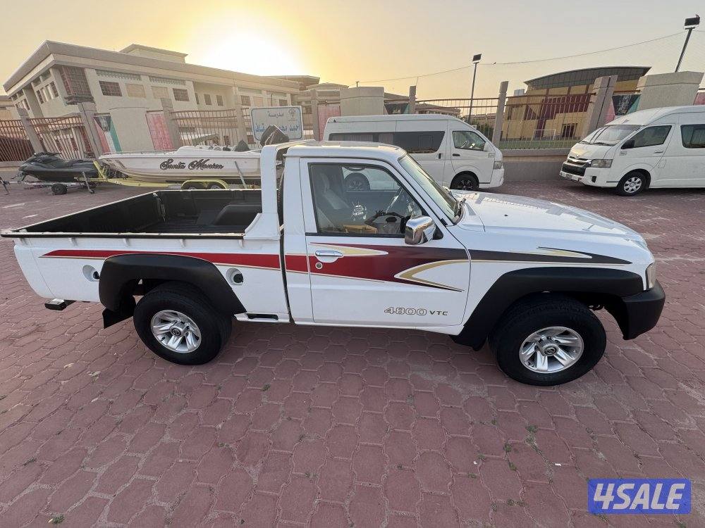 للبيع وانت نيسان بيك اب 201610