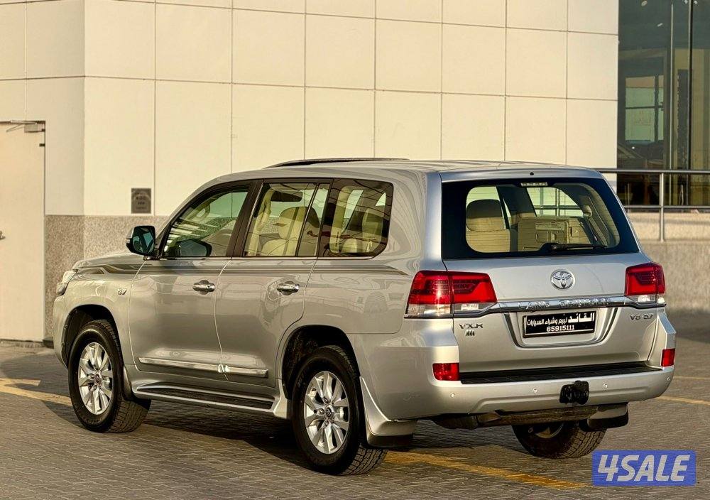 لاندكروزر - VXR موديل 20192