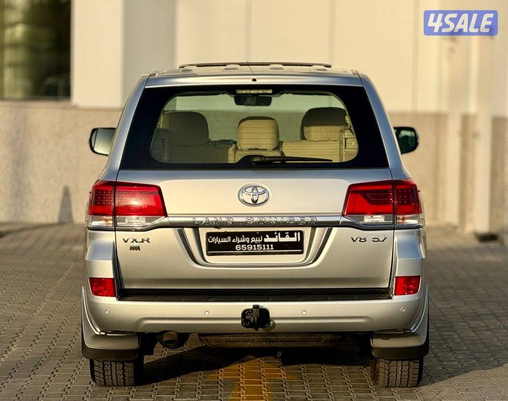 لاندكروزر - VXR موديل 20193