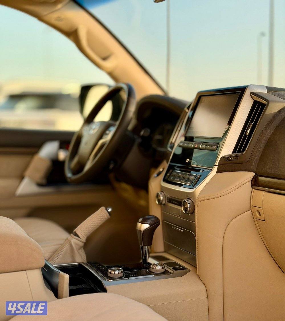 لاندكروزر - VXR موديل 20196