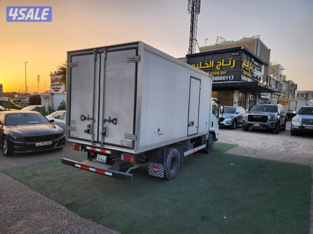 ايسوزو _ هاف لوري ثلاجة4