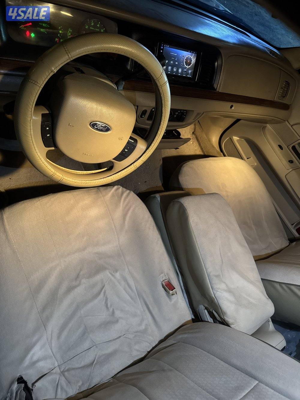 للبيع فورد فكتوريا 20081