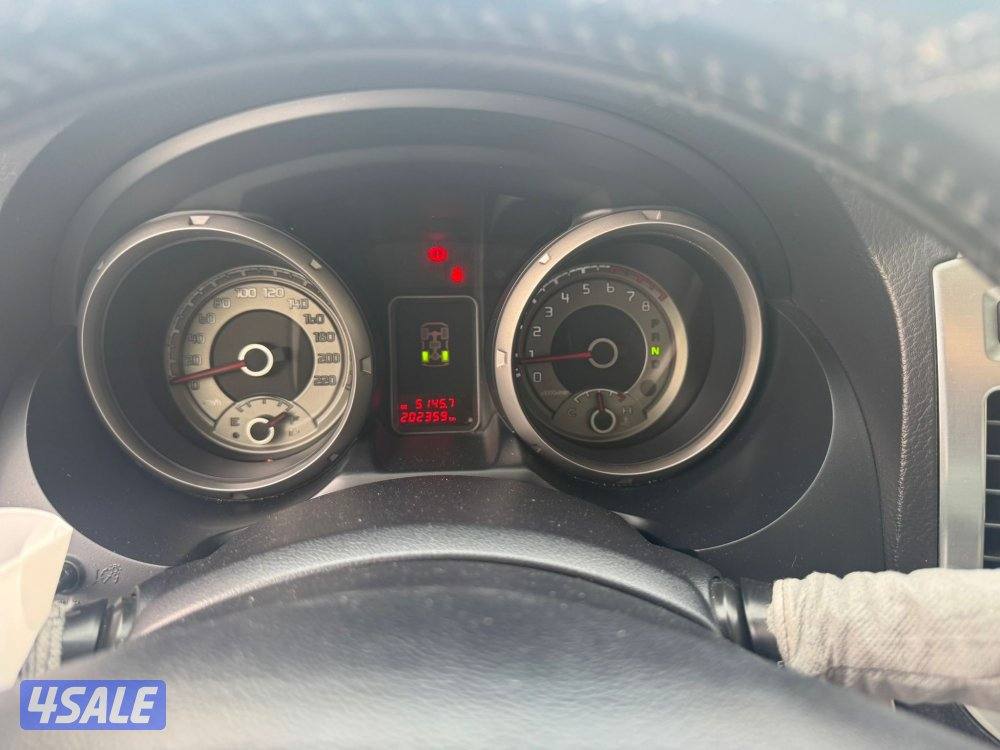 باجيرو 2019 ماشي 200 شرط الفحص ماعدا قطعه تجميل 3400 دك كامل المواصفات5