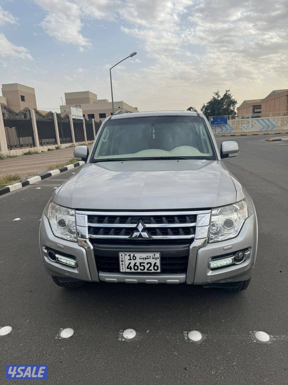 باجيرو 2019 ماشي 200 شرط الفحص ماعدا قطعه تجميل 3400 دك كامل المواصفات7