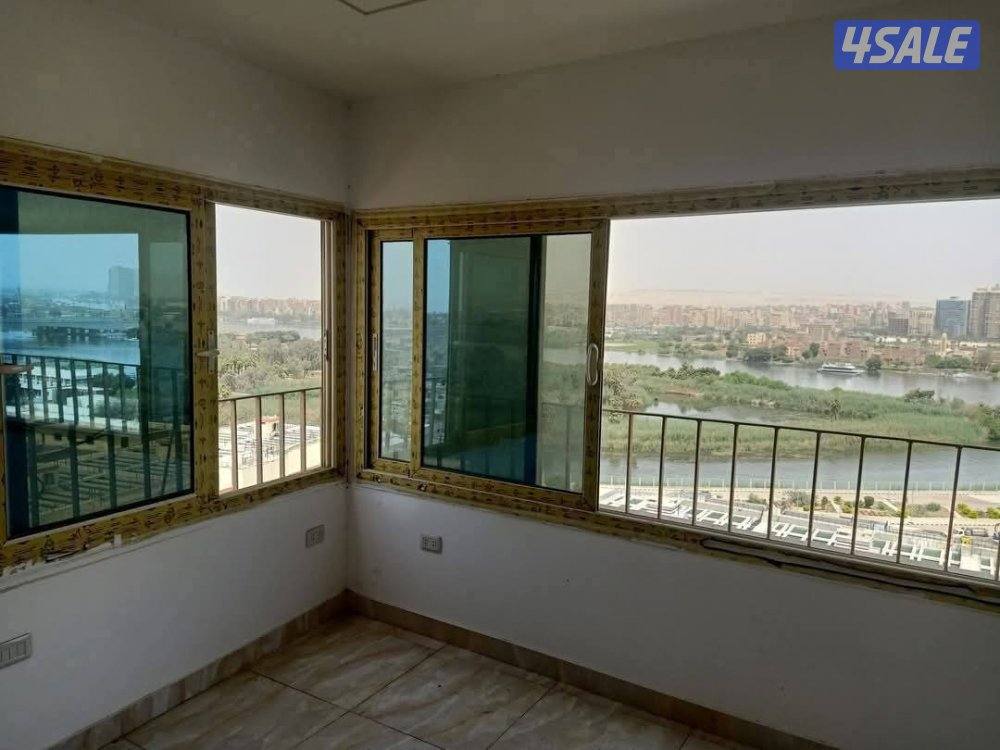 شقة مباشرة على النيل للبيع11
