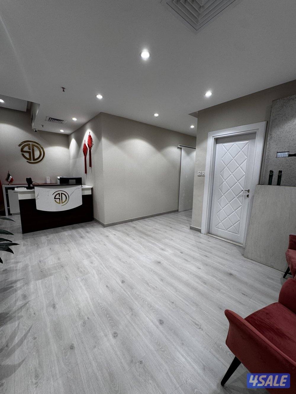 للبيع مكتب1