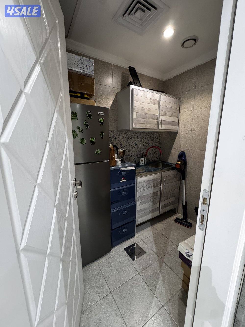 للبيع مكتب7