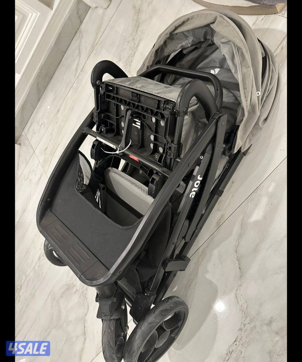 عربانة أطفال بحالة شبه جديدة1