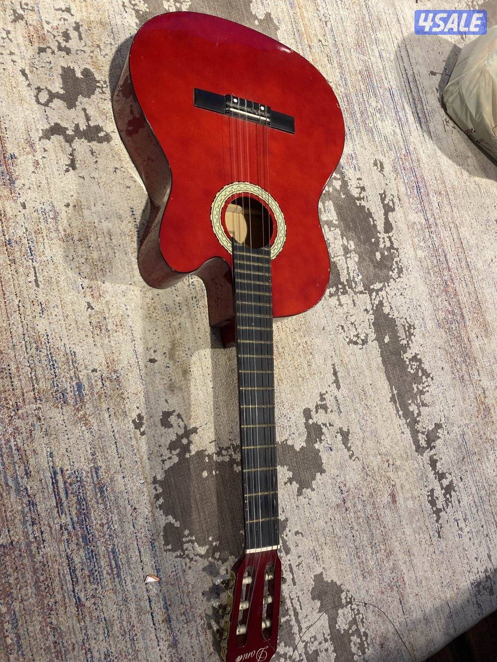 غيتار أحمر1