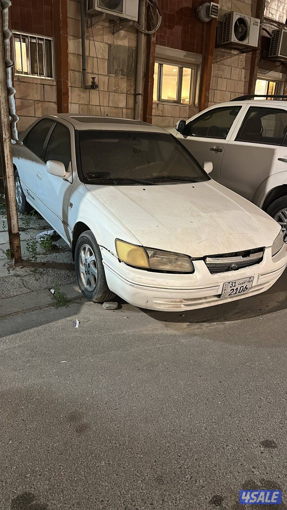 للبيع مرسيدس وكامري0