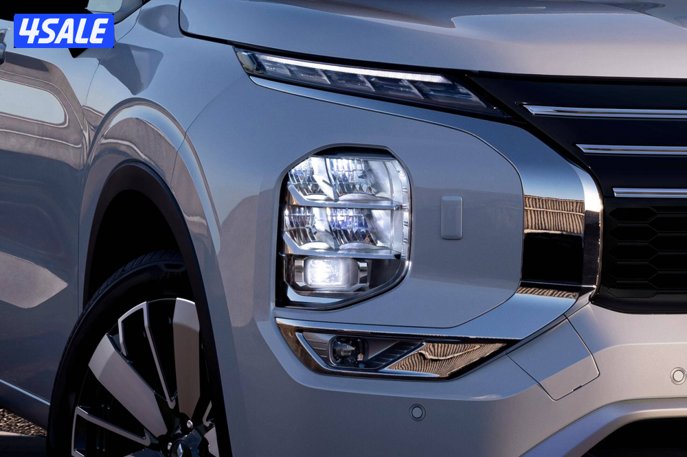 Mitsubishi OUTLANDER Mid Line +7