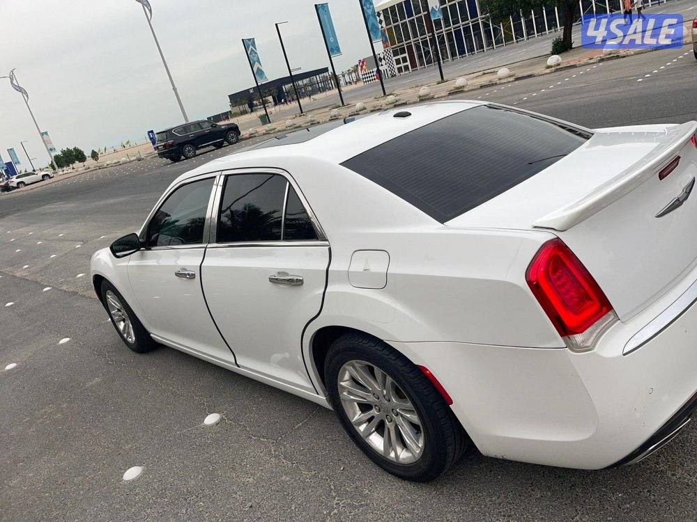 للبيع كرايسلر كامل المواصفات بانوراما1