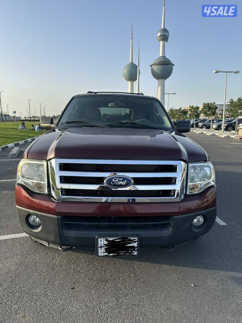 فورد اكسبديشن2012 للبيع حالة نادرة ماشية 67700 قابلة للزيادة بيمة سنة2