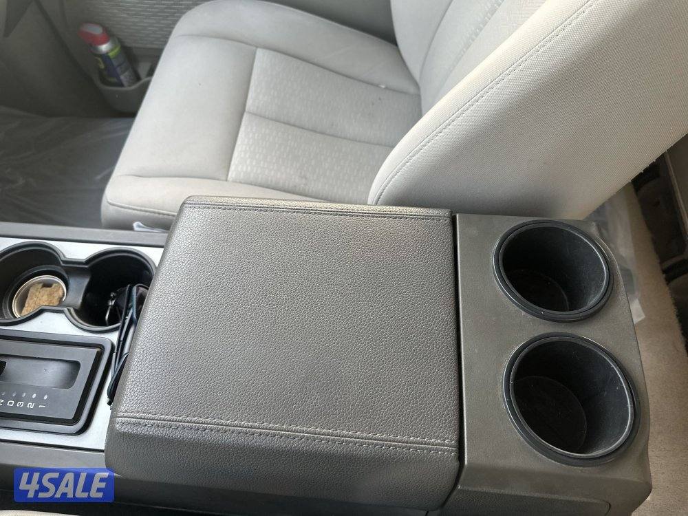 فورد اكسبديشن2012 للبيع حالة نادرة ماشية 67700 قابلة للزيادة بيمة سنة9