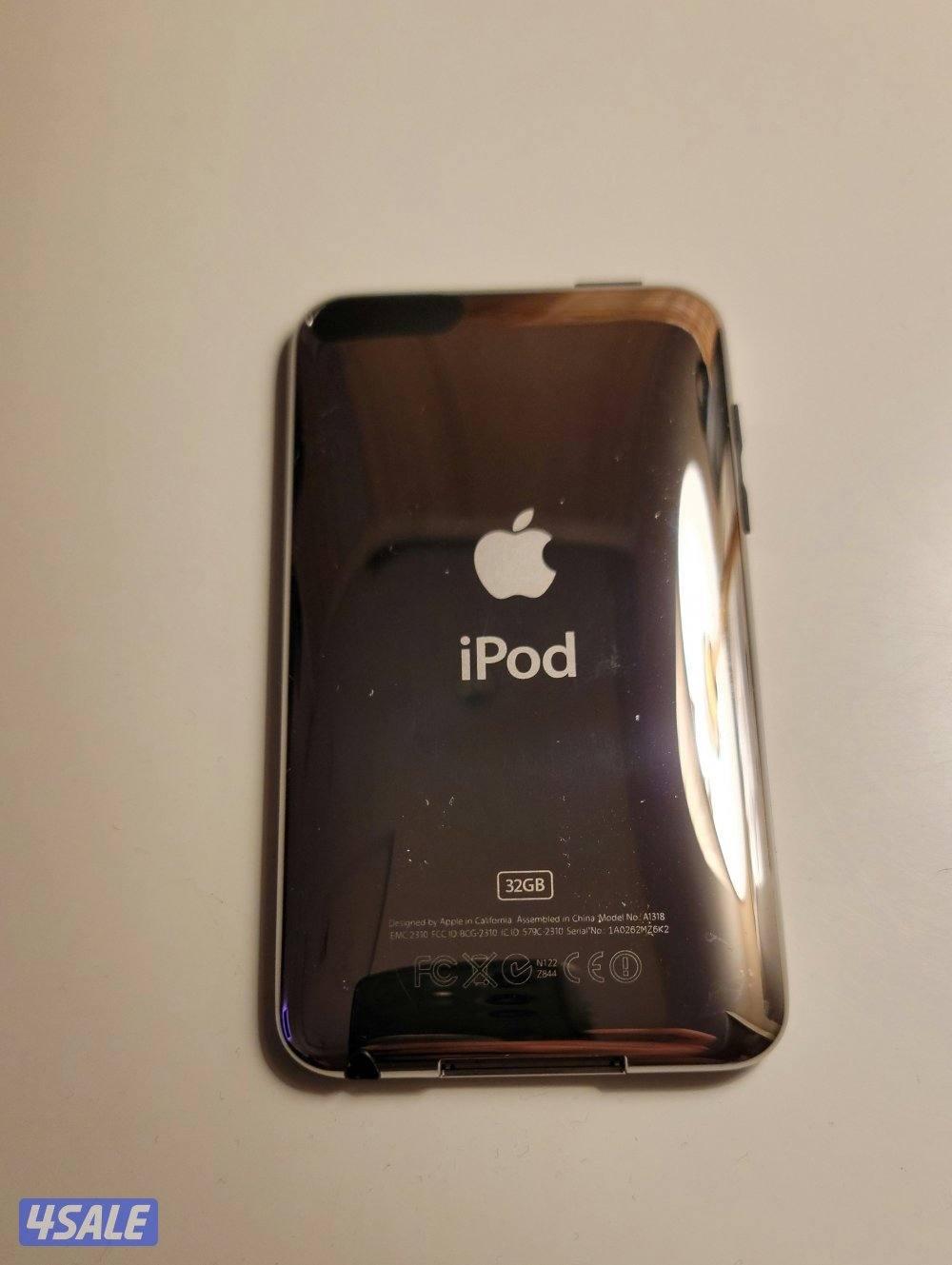 Apple iPod touch 3rd Generation 32GB0