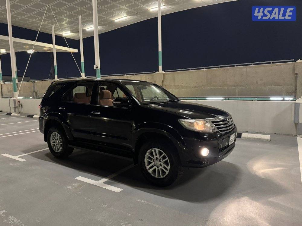 للبيع فورتنر 2015 بحالة الوكالة1