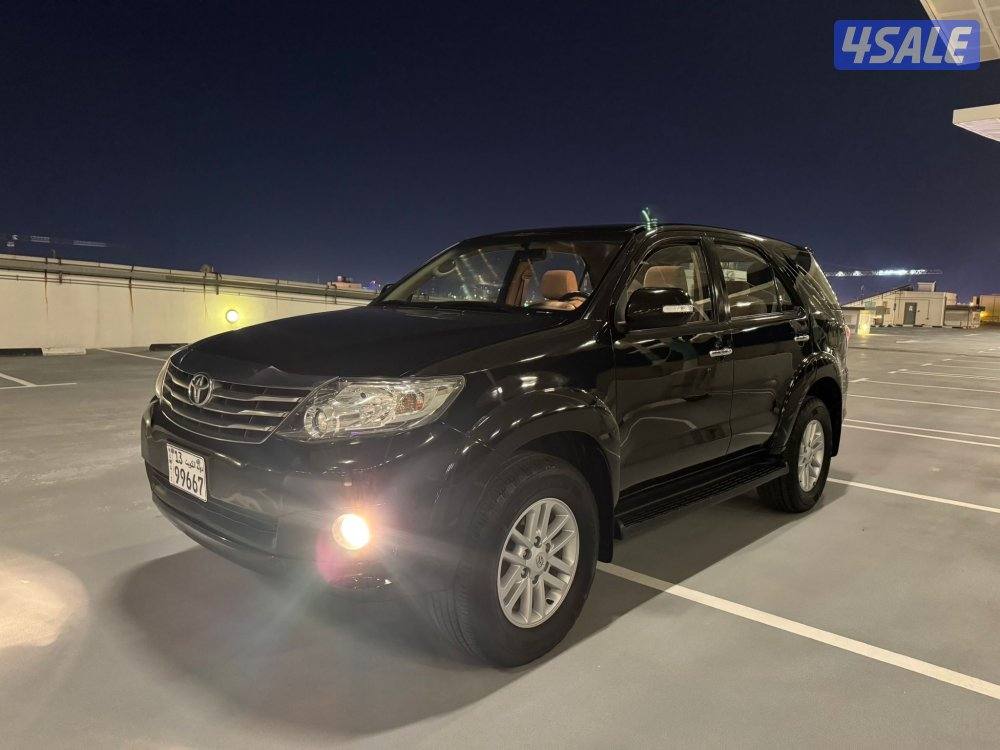 للبيع فورتنر 2015 بحالة الوكالة2