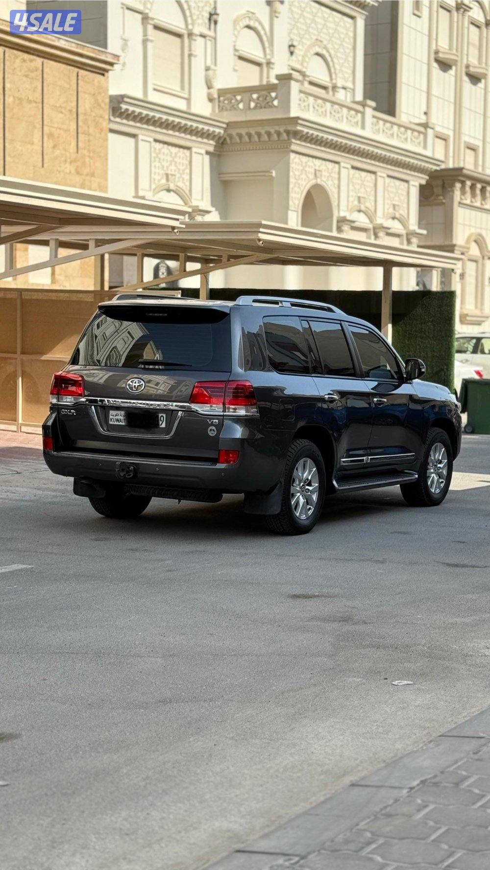 للبيع لاند كروز gxr صبغ الوكالة5