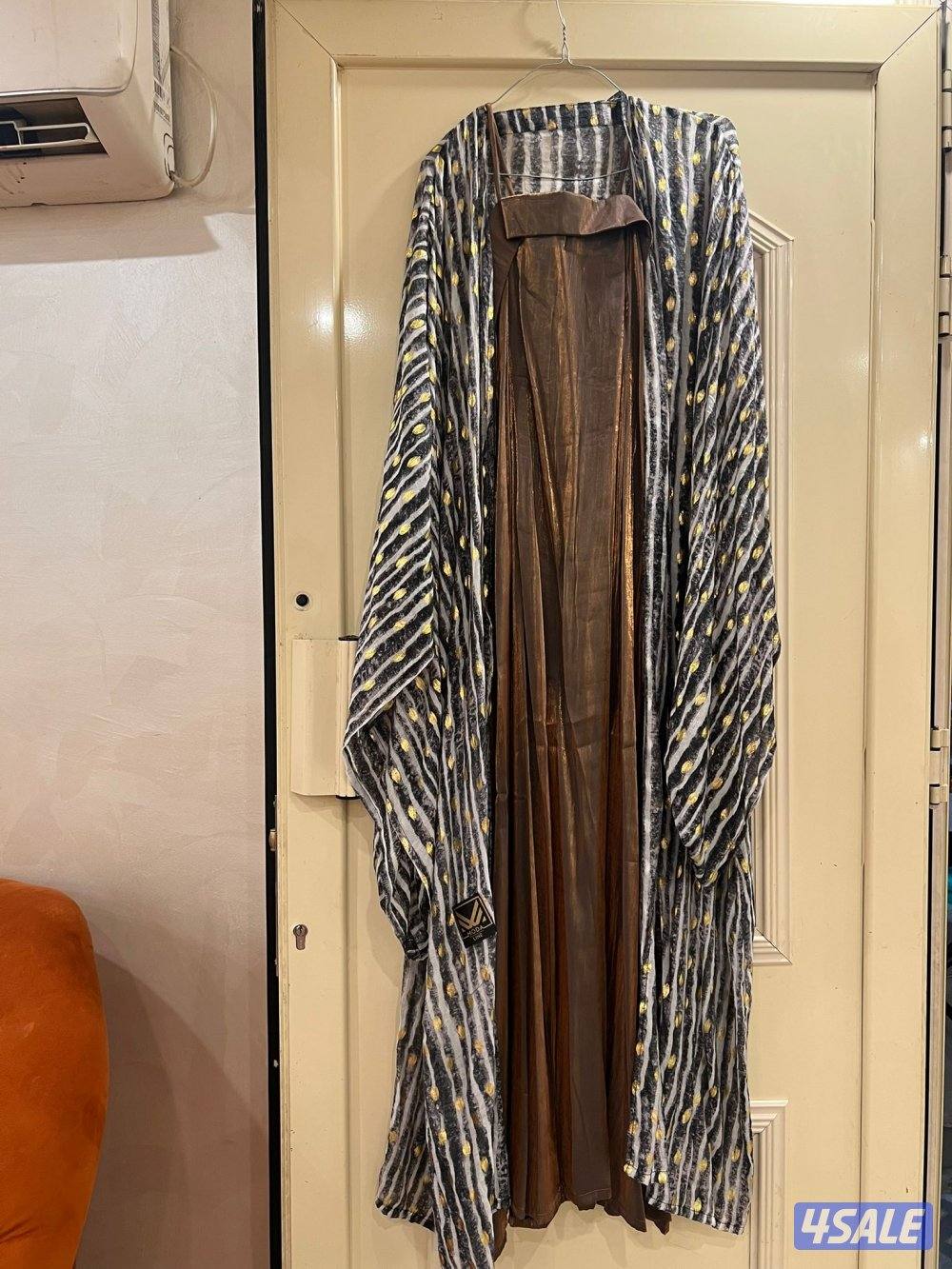 السلام عليكم عندي مجموعه ملابس من نفانيف ودراريع نضيفه جدا للبيع1